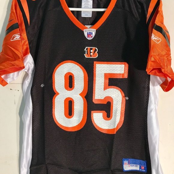 Women's Black and Orange Sports Jersey - Picture 4 of 4